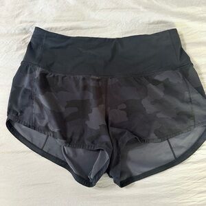lululemon athletica Women’s Black & Charcoal Camo Running Shorts